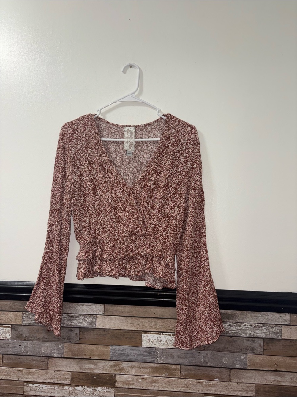 Sadie & Sage Multicolor Floral Wrap Blouse Size Medium